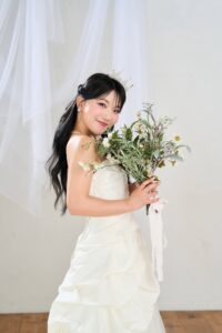 顔とドレスがきれいに見える写真